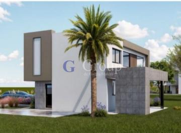 Casa · 186m² · 5 Ambientes · Casa en Venta en Santa Elisa, Pilar del Este