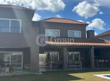 Casa · 280m² · 6 Ambientes · 2 Cocheras · Casa en Venta en Altos de Campo Grande, Pilar con Jardín y Pileta