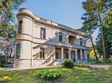 Casa · 3560m² · 12 Ambientes · 10 Cocheras · Casa Residencial Histórica, Villa Rosa de Valor Patrimonial en Vicente López Florida