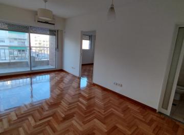 Departamento · 45m² · 2 Ambientes · 1 Cochera · Luminoso 2 Amb Al Contrafrente con Vista Abierta! Cochera Fija - 2 Piscinas - Sum - m Subte!