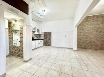 Casa · 54m² · 2 Ambientes · 1 Cochera · Venta PH Tipo Casa 2 1/2 Amb. Apto Crédito