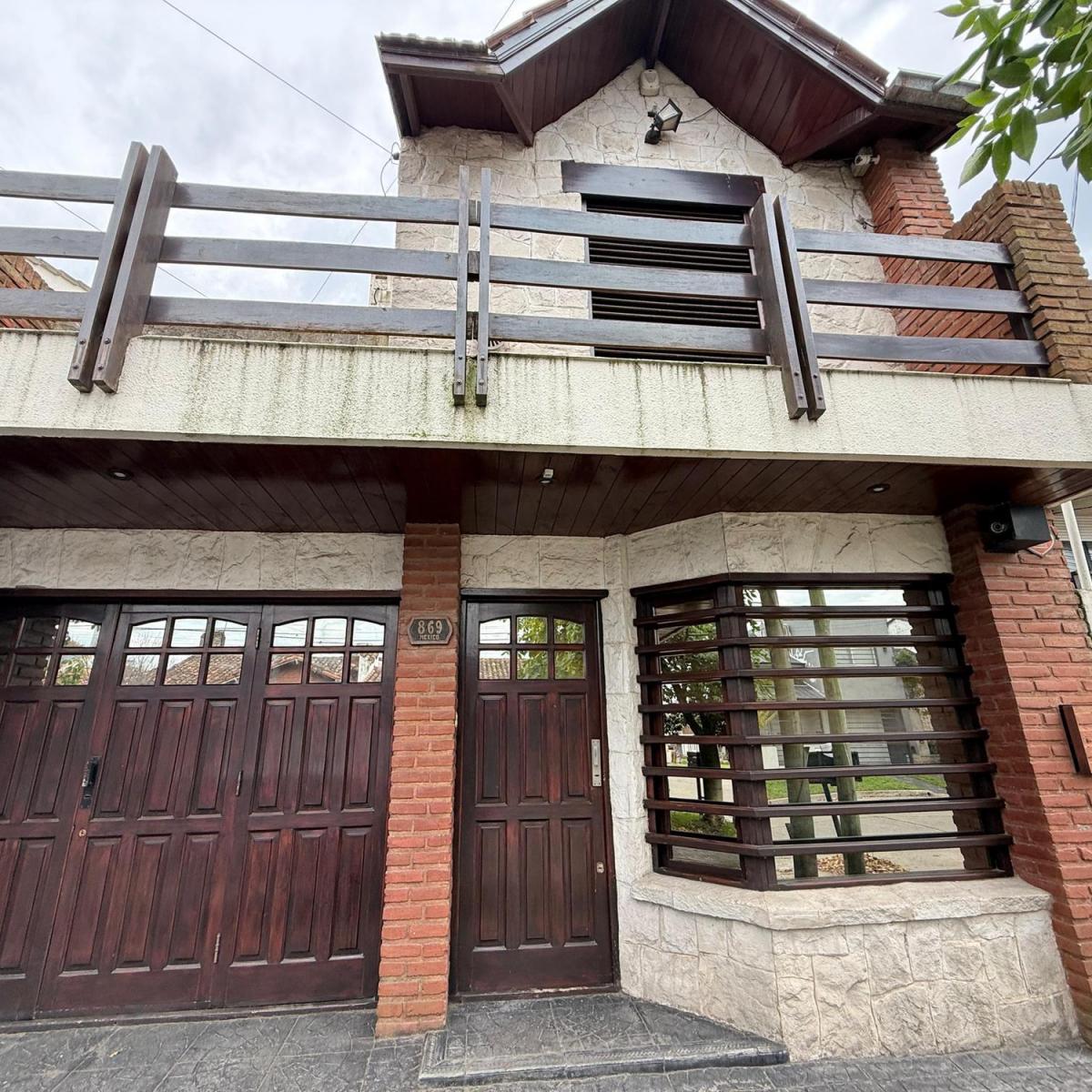 Dúplex de 4 ambientes en Villa Primera, 120m², excelente estado