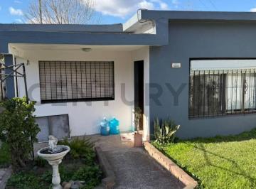 Casa · 90m² · 4 Ambientes · 2 Cocheras · Casa en Venta 4 Ambientes - Benavidez