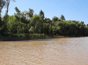 Terreno · 2100m² · Lote Terreno en Canal del Este - 21 m Frente - Escritura Inmediata