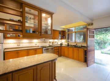 Casa · 412m² · 6 Ambientes · 3 Cocheras · Casa 6 Ambientes en Venta en Quilmes Oeste