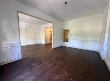 Departamento · 178m² · 6 Ambientes · 1 Cochera · Departamento Frente a Plaza San Martin