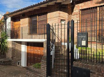 Casa · 249m² · 4 Ambientes · 1 Cochera · Casa en Venta Quilmes Centro
