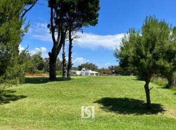 Terreno · 933m² · Terreno en Barrancas de San Benito Country Club