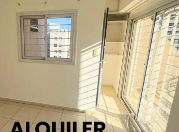 Departamento · 90m² · 6 Ambientes · Se Alquila Dpto en B° Alberdi
