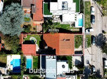 Casa · 275m² · 10 Ambientes · 3 Cocheras · Casa en Venta en Vicente López Barrio Platense Florida