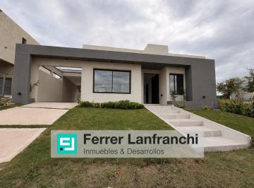 Casa · 350m² · 8 Ambientes · 2 Cocheras · Casa en Venta Tejas IV