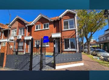 PH de 4 ambientes, Vicente López · Duplex 2 Dorm + Altillo - Entr/auto - Patio