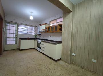 Casa · 120m² · 6 Ambientes · Casa Tres Dorm. / Rodrigues 900