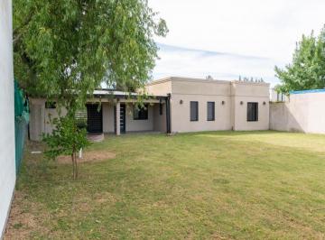 Casa · 134m² · 3 Ambientes · Casa en Venta - 1 Dormitorio 2 Baños - Sicardi