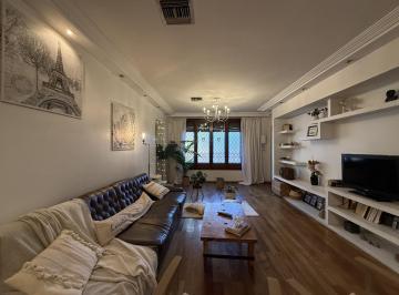 PH · 203m² · 6 Ambientes · 1 Cochera · Venta PH de 2 Plantas con 3 Dorm. y Cochera Barrio República de La Sexta
