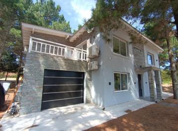 Casa · 288m² · 6 Ambientes · Casa en Venta - 4 Dorm. 5 Baños - Pinamar