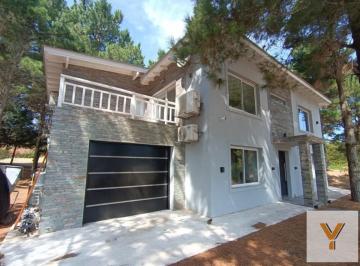 Casa · 288m² · 6 Ambientes · Casa en Venta - 4 Dorm. 5 Baños - Pinamar
