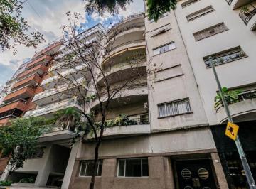 Departamento · 150m² · 6 Ambientes · Semipiso en Venta de 5 Ambientes con Cochera. Bajas Expensas – Recoleta