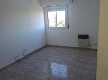 Departamento de 3 ambientes, La Boca · Departamento de 3 Ambientes Muy Luminoso