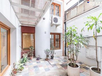 PH · 150m² · 4 Ambientes · PH 4 Amb en Venta Balvanera Patio