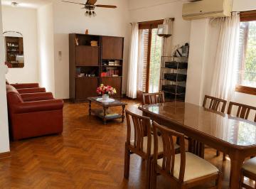 Departamento de 3 ambientes, Balvanera · Departamento Amplio, Funcional, con Gran Potencial y Excelente Distribución.