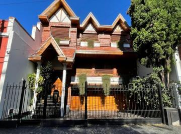 Casa · 30m² · 5 Ambientes · 4 Cocheras · Casa Chalet en Alquiler en Lanús Este, Lanús, G. B. a. Zona Sur
