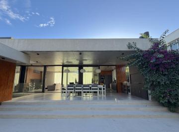 Casa · 721m² · 4 Ambientes · 2 Cocheras · Casa en Fincas de Hudson