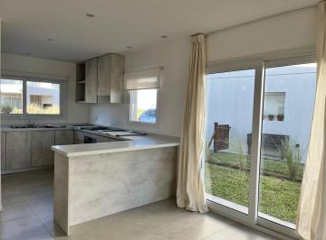 PH · 160m² · 4 Ambientes · Venta 4 Ambientes PH Town Houses en Pilara
