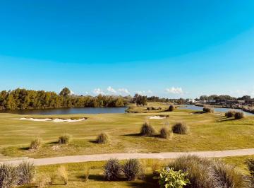 Casa · 330m² · 7 Ambientes · 2 Cocheras · Casa en Venta en Pilara Sobre Golf y Laguna en La Calesa - Urdapilleta Propiedades