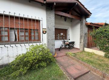 PDS-PDS-230_2 · Casa 4 Ambientes con Jardín y Pileta
