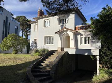 Casa · 220m² · 7 Ambientes · Casa en Venta - 6 Dorm. 4 Baños - 296 m² - Pinamar
