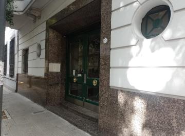 Departamento · 84m² · 3 Ambientes · Venta Depto 3 Amb C/depend Frente Balcon a Nuevo