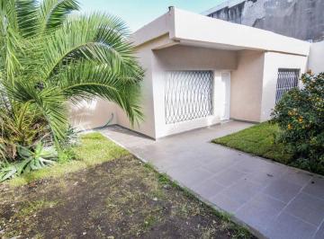 Casa en Venta de 3 ambientes Castelar · Impecable Casa Reciclada a Nuevo en El Corazón de Castelar Norte