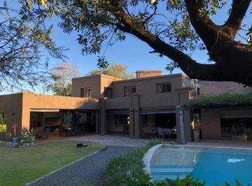 Casa · 420m² · 5 Ambientes · 3 Cocheras · Casa en Venta 4 Dorm Villa Allende Golf