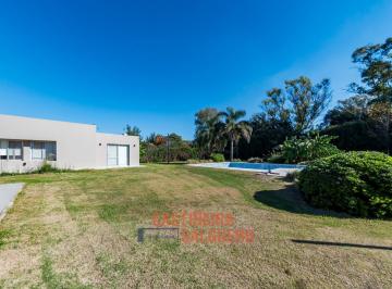 Casa · 2086m² · 8 Ambientes · 6 Cocheras · Casa en Fincas del Sur