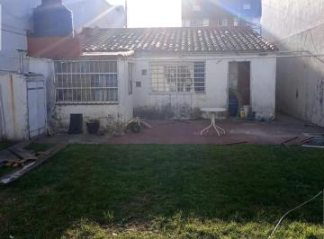 Casa · 100m² · 4 Ambientes · 1 Cochera · Casa en Ramos Mejia Sur