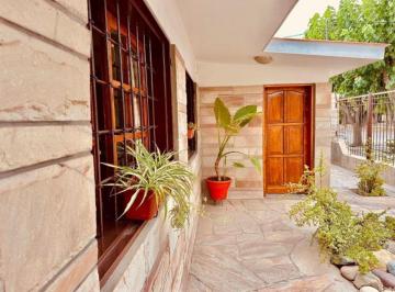 Casa de 5 ambientes, Las Heras · Hermosa Casa en Venta