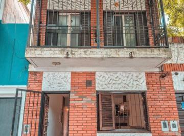 Casa · 120m² · 4 Ambientes · Venta | Permuta - Casa Al Frente 3 Dorm. con Balcón, Patio y Quincho