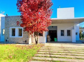 Casa · 150m² · 4 Ambientes · 1 Cochera · Casa en Mar del Plata