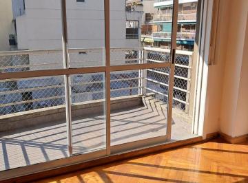 Departamento de 2 ambientes, Belgrano · Excelente Departamento de Dos Ambientes Al Frente con Cochera