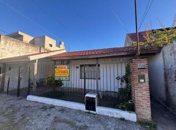 Casa de 5 ambientes, Lomas de Zamora · Venta en Block 3 Unidades Funcionales, Ideal Para Renta