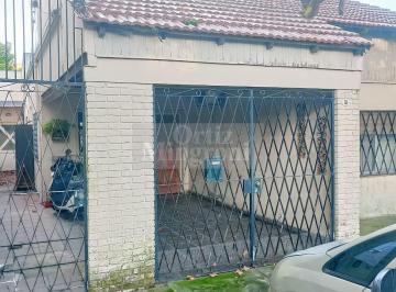 Casa · 100m² · 4 Ambientes · 2 Cocheras · Casa Chalet en Venta en Temperley, Lomas de Zamora, G. B. a. Zona Sur