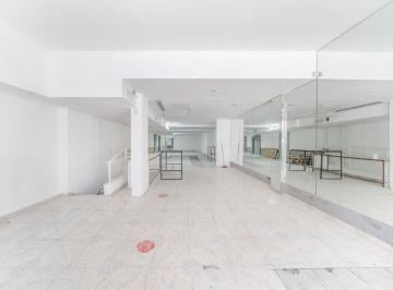 Local comercial · 354m² · 13 Ambientes · Local en Venta en Palermo. Ancho de Vidriera 5,50 m. Varias Divisiones 6 Baños Apto Todo Destino