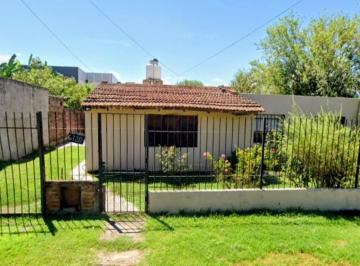 Casa · 120m² · 4 Ambientes · Venata Casa en B° Los Bulevares