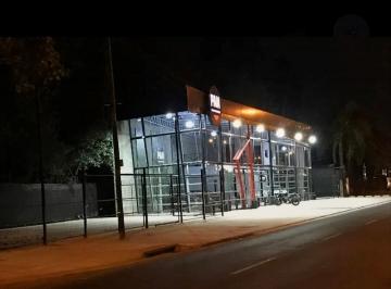 Local comercial · 700m² · 1 Cochera · Local en Alquiler en Parque Leloir, Ituzaingó, G. B. a. Zona Oeste