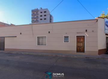 Casa · 210m² · 3 Dormitorios · 2 Cocheras · Venta Casa Zona Macrocentro