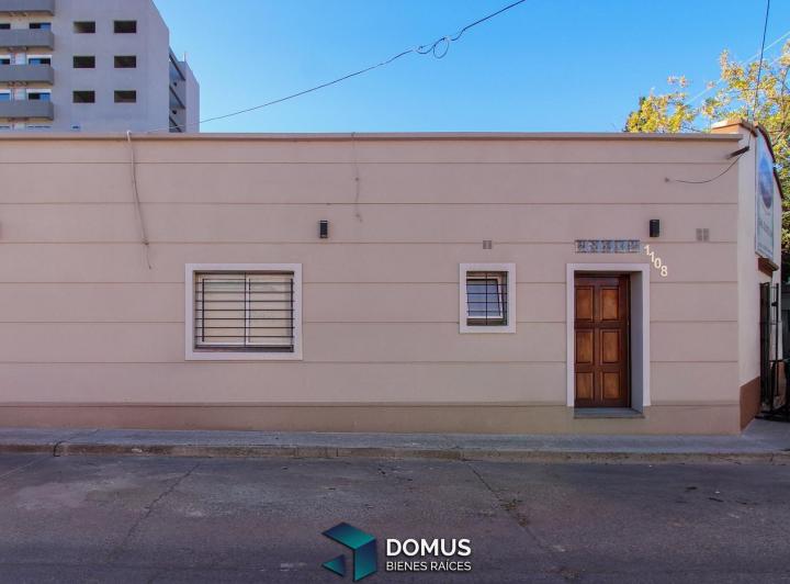 Casa · 210m² · 3 Dormitorios · 2 Cocheras