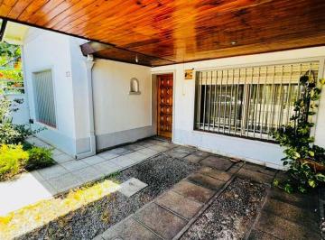 Casa de 4 ambientes, Tres de Febrero · Hermosa Casa Tres Ambientes Martin Coronado