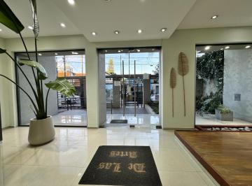 Departamento · 93m² · 3 Ambientes · 1 Cochera · Venta de Semipiso con Cochera, Bauleras y Amenities en Berazategui Centro