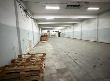 Bodega-Galpón · 750m² · 8 Ambientes · 10 Cocheras · Alquiler Oficinas Corporativas Amplio Espacio Galpon